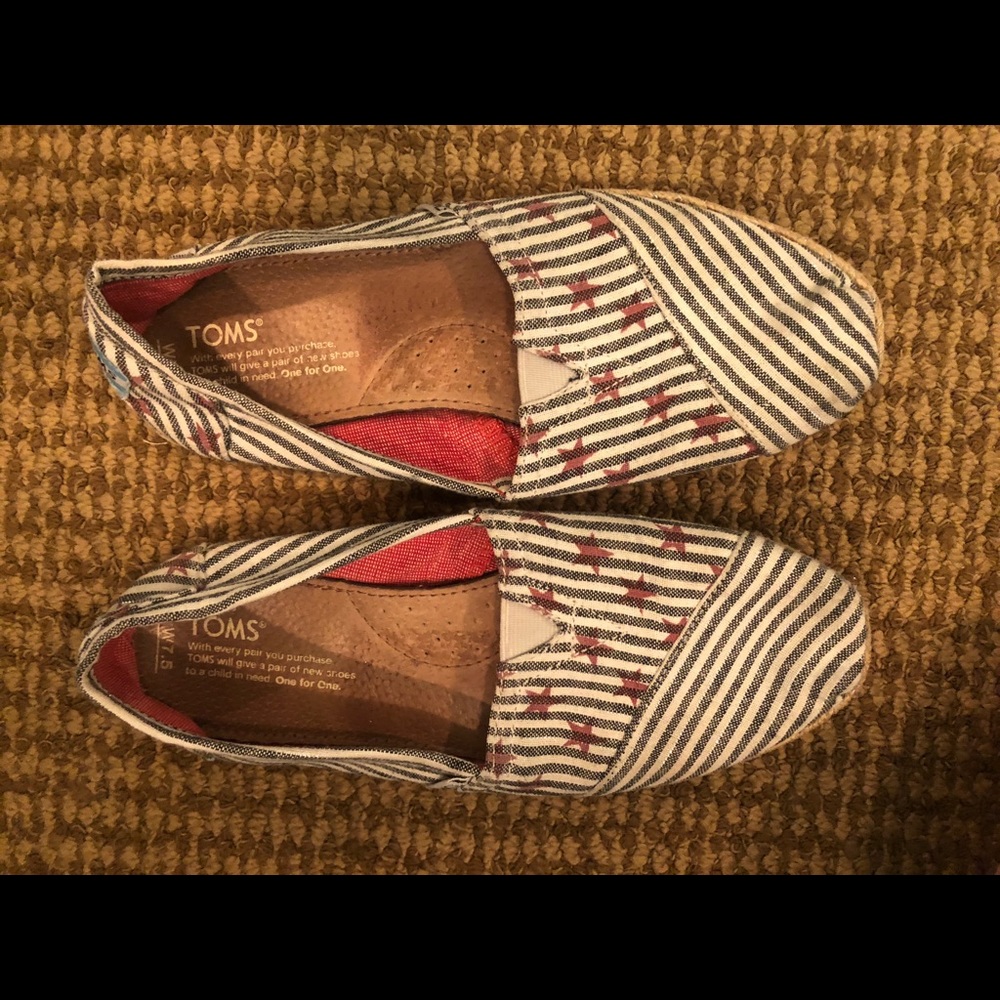 USA patterned Toms size W7.5